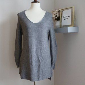 Old Navy Gray Sweater Size Large